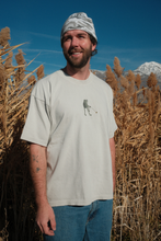 Load image into Gallery viewer, Frog Walkin' A Bee - Stone