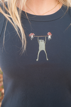 Load image into Gallery viewer, Weight Lifting Frog Tank