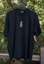 Load image into Gallery viewer, Frog Sippin' A Cold One Tee