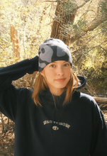 Load image into Gallery viewer, Lava Lamp Skull Cap - Midnight