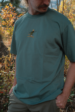 Load image into Gallery viewer, Frog Gone Skiin Tee - Green
