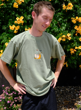 Load image into Gallery viewer, Snail Ridin’ Frog Tee, Green
