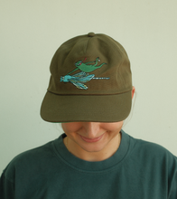 Load image into Gallery viewer, Dragon Fly Ridin Frog Hat - Green
