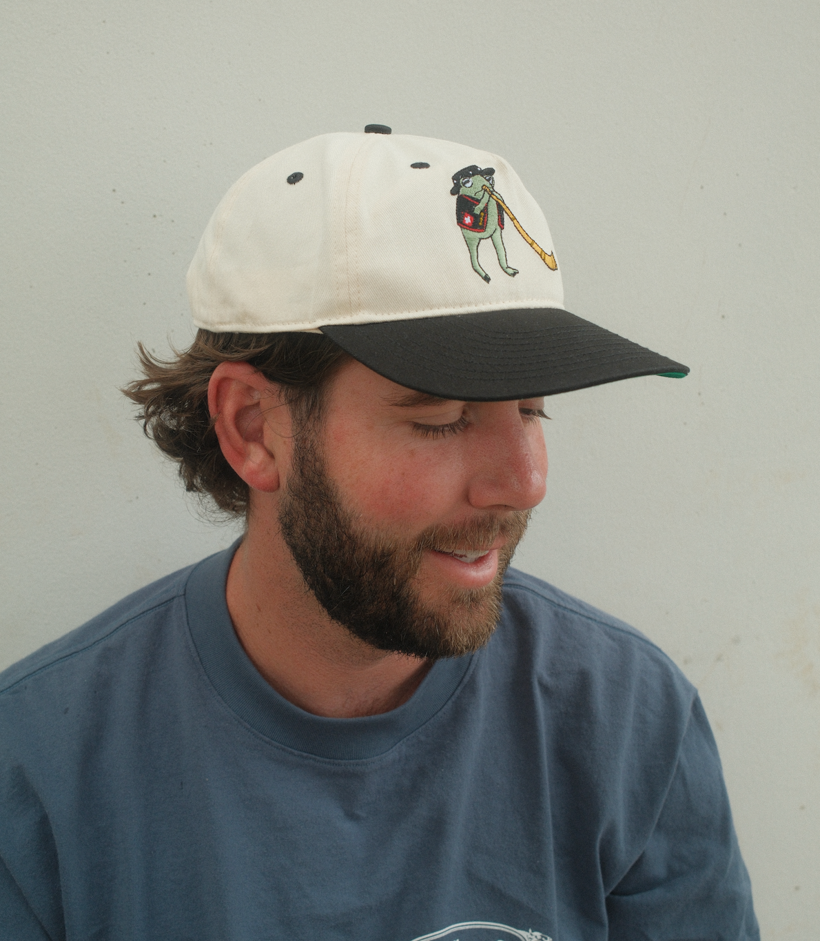 Swiss Frog Hat - Black/White