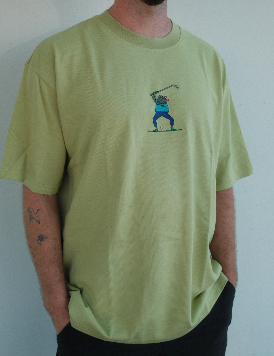 Club Swingin' Frog Tee