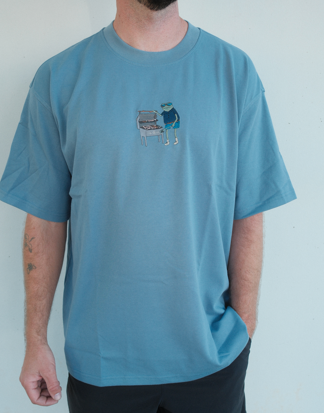 Grill Dad Frog Tee - Blue
