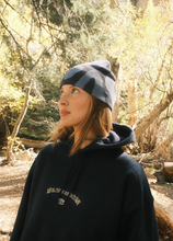 Load image into Gallery viewer, Lava Lamp Skull Cap - Midnight
